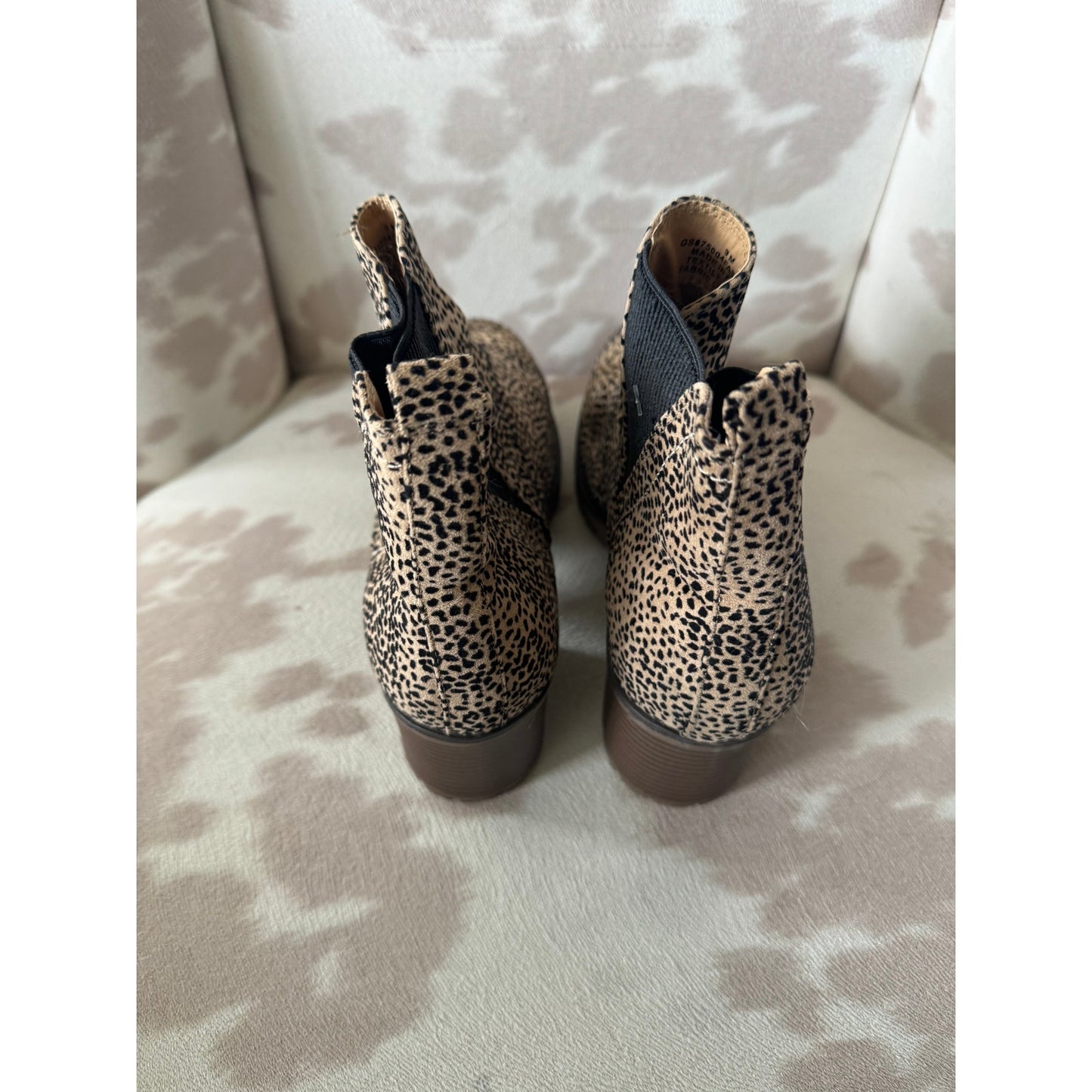 Altar's State Edele Chunky Cheetah Print Chelsea Ankle Boot Size Gently Used 6 M